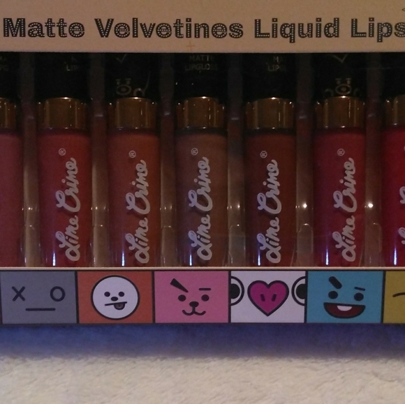 Lipsticks - Picture 3 of 7